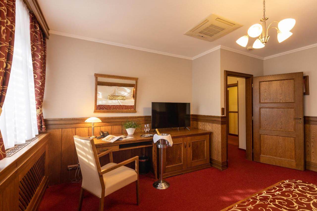 Hotel Abacie & Wellness Valašské Meziříčí Exteriör bild