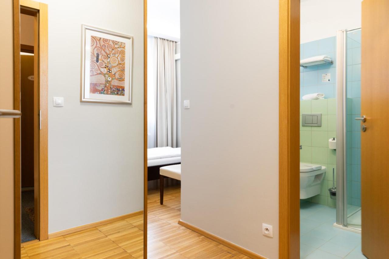 Hotel Abacie & Wellness Valašské Meziříčí Exteriör bild