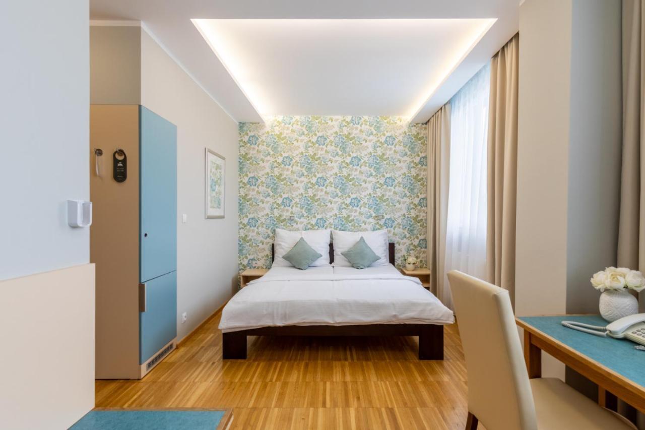 Hotel Abacie & Wellness Valašské Meziříčí Exteriör bild