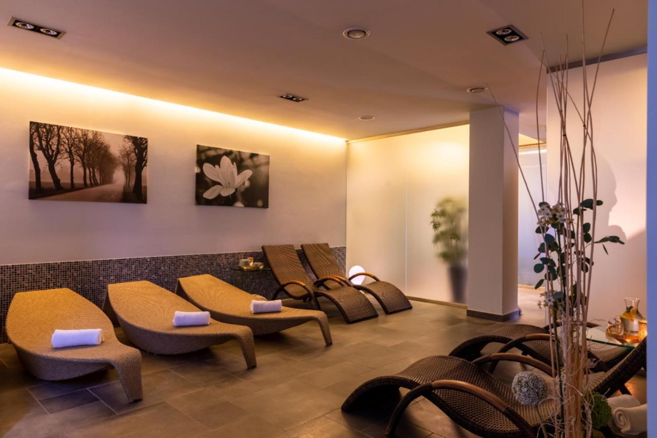 Hotel Abacie & Wellness Valašské Meziříčí Exteriör bild